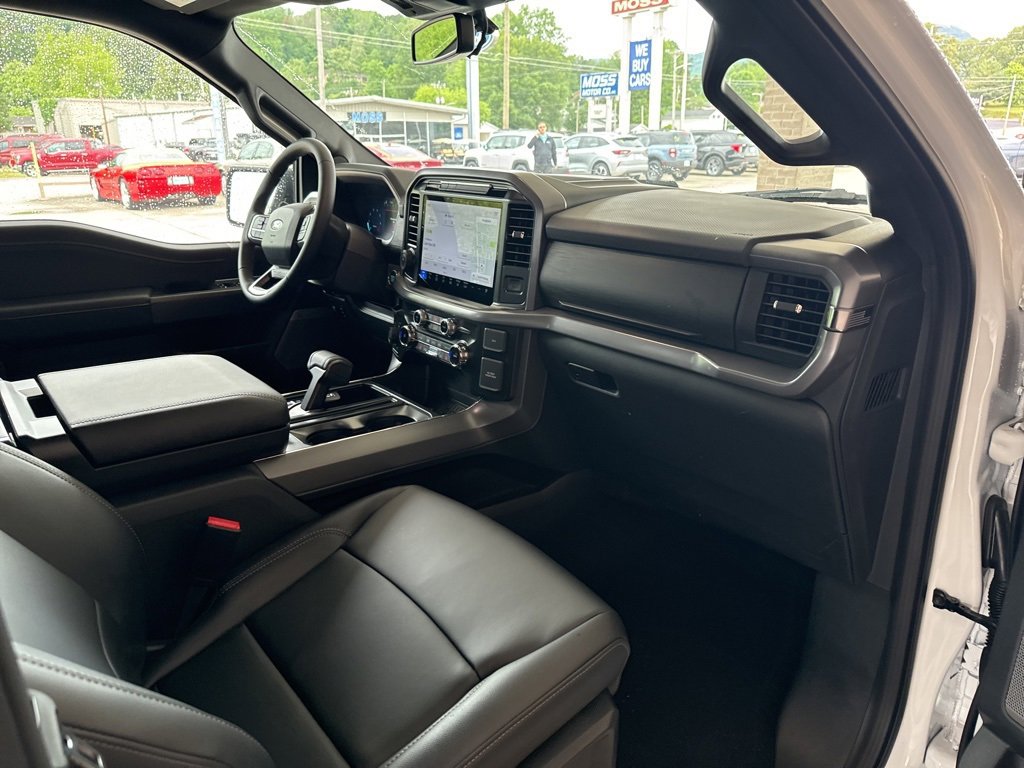 New 2025 Ford F150 XLT w/ Equipment Group 303A High image 18