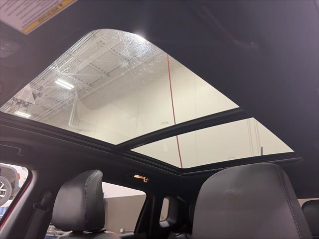 Used 2023 Jeep Compass Limited w/ Elite Group for (Red) Edition image 18