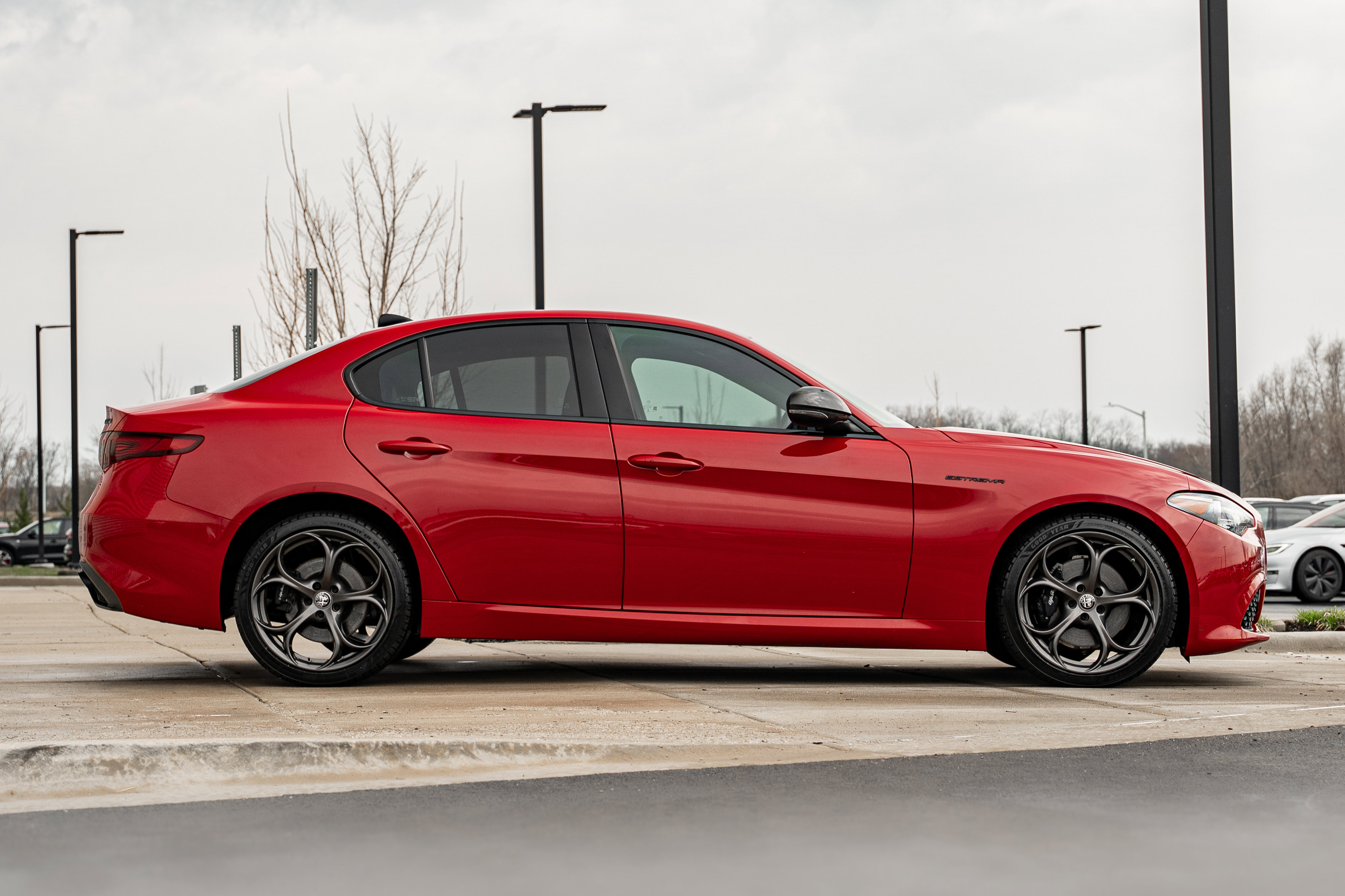 Used 2023 Alfa Romeo Giulia Estrema image 3