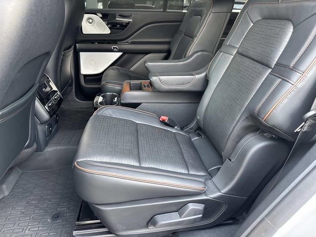 Used 2025 Lincoln Aviator Black Label w/ Jet Appearance Package image 17