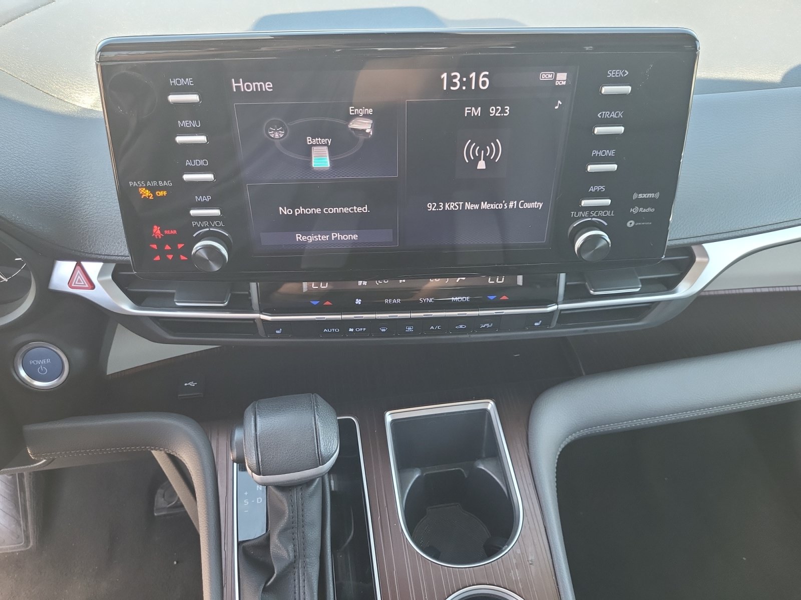 Used 2023 Toyota Sienna XLE FWD image 12