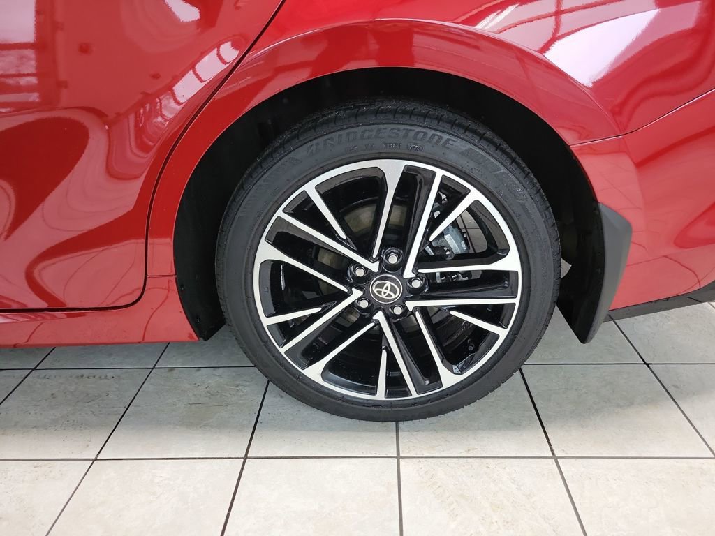 Used 2025 Toyota Camry XLE image 33