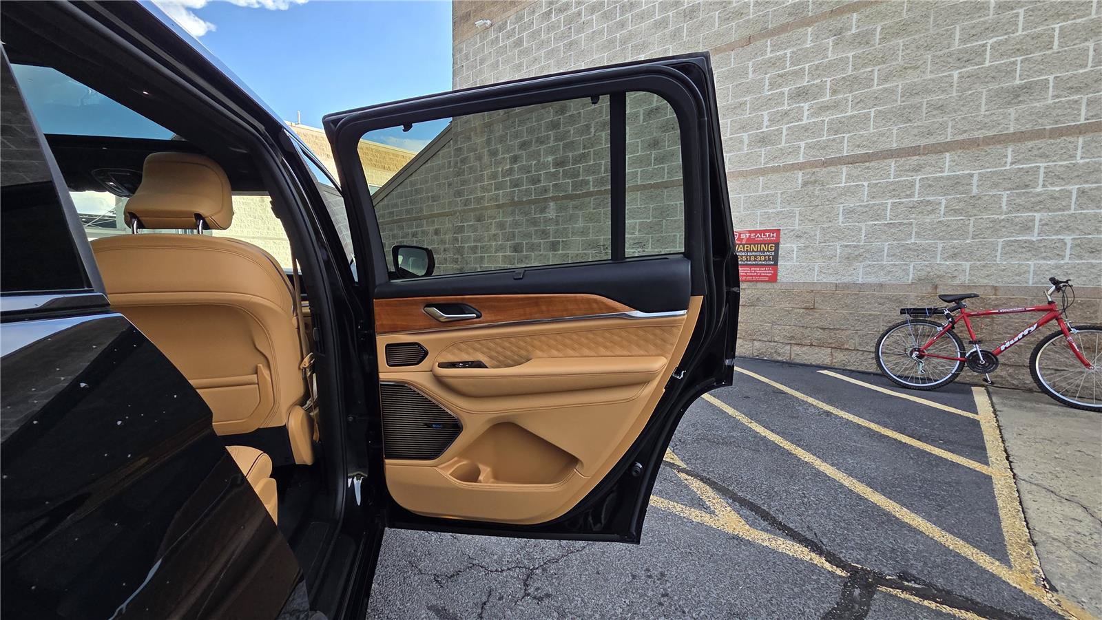 Used 2022 Jeep Grand Cherokee L Summit AWD/4WD image 36