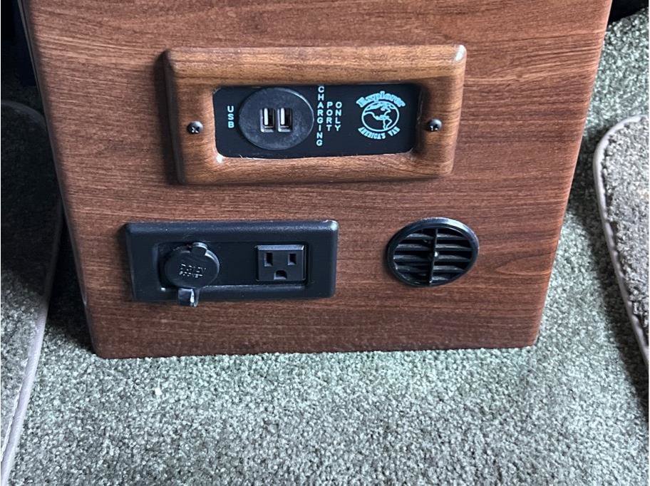 Used 2016 Ford Transit 250 148 Low Roof image 11