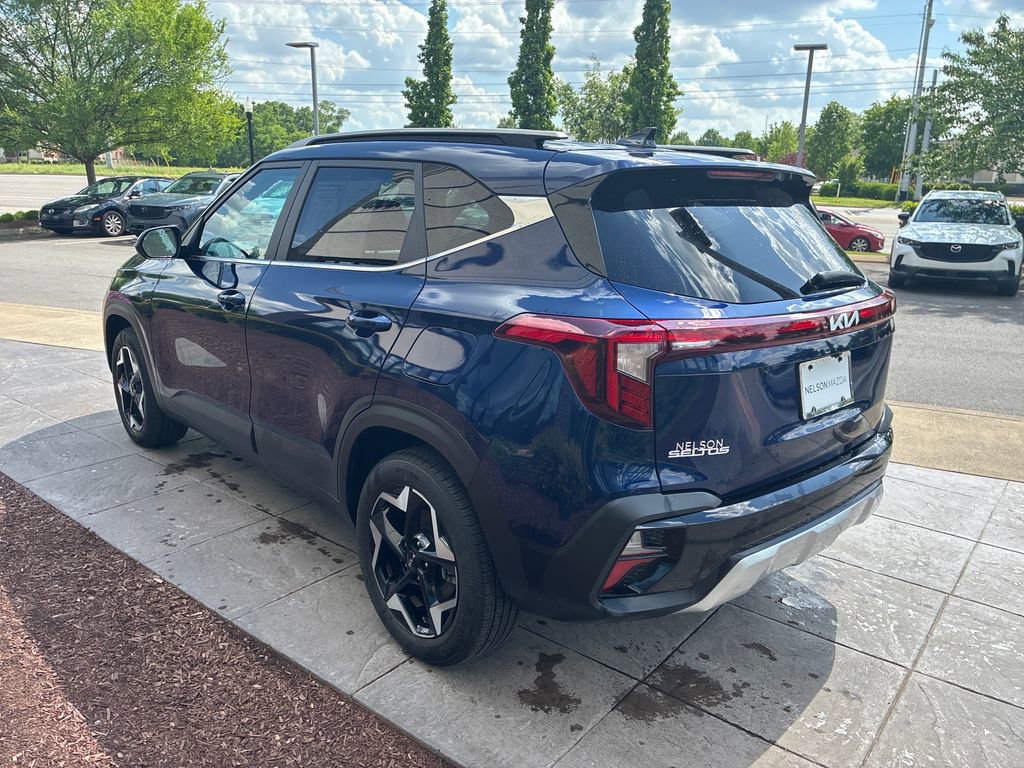 Used 2024 Kia Seltos EX AWD/4WD image 5