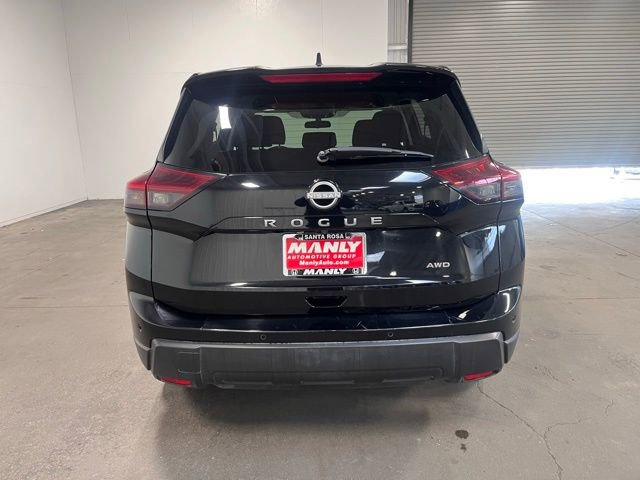 Used 2024 Nissan Rogue S image 4