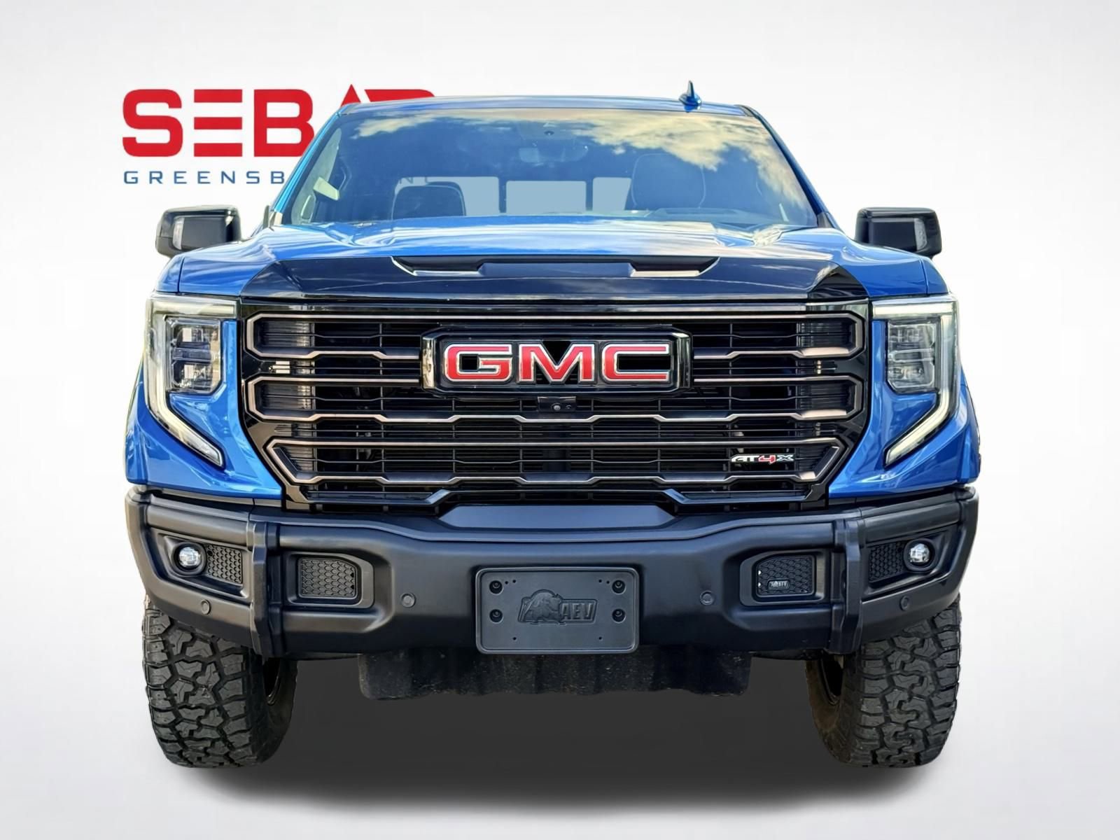 Used 2023 GMC Sierra 1500 AT4X image 2