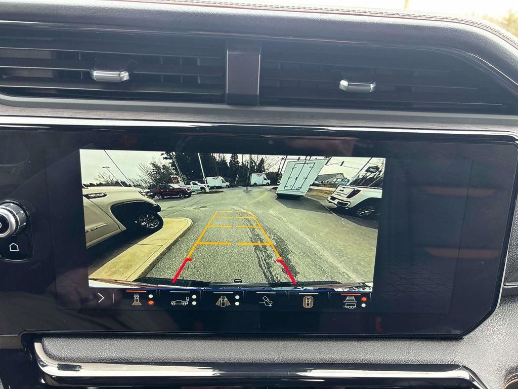 Used 2025 GMC Sierra 2500 AT4 w/ AT4 Premium Plus Package image 24