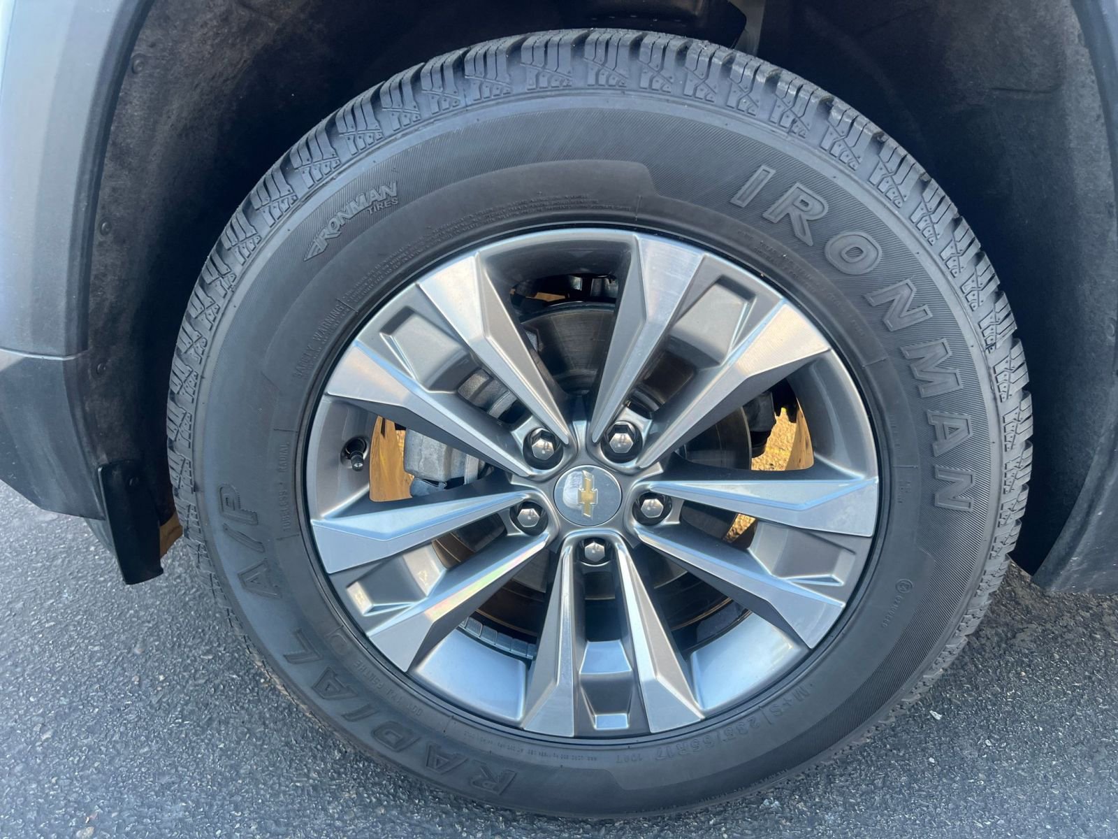 Used 2025 Chevrolet Equinox LT AWD/4WD image 30