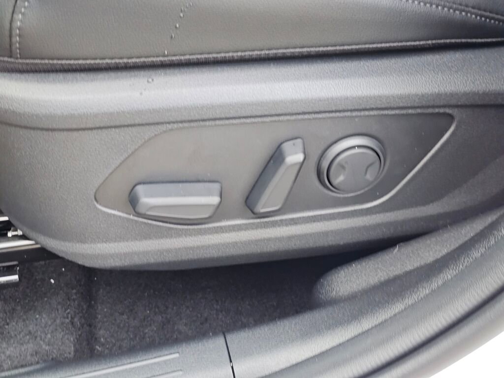 New 2026 Kia Sportage EX w/ EX Panorama Roof Package image 34