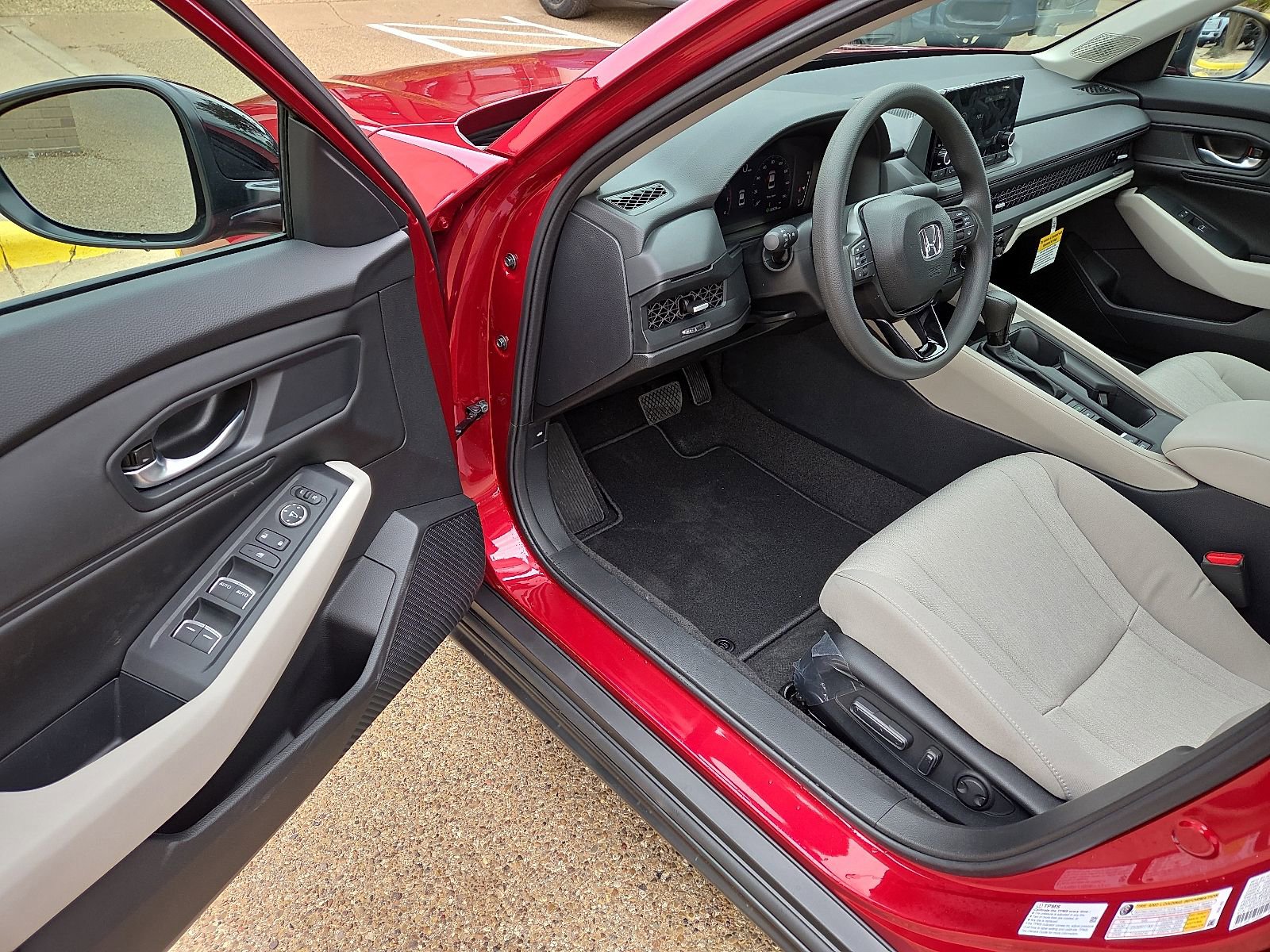 New 2025 Honda Accord SE image 9