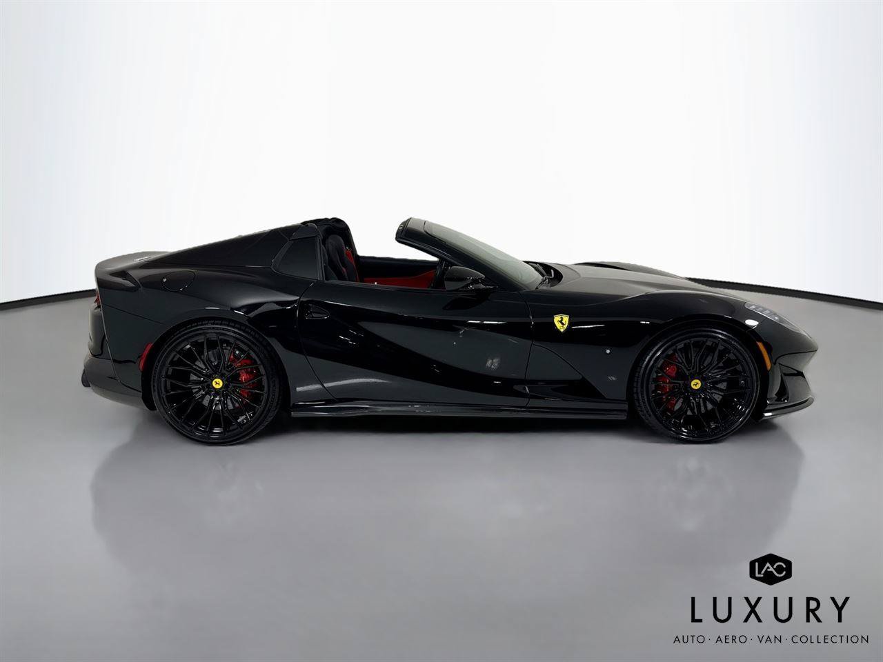 Used 2021 Ferrari 812 GTS RWD image 5