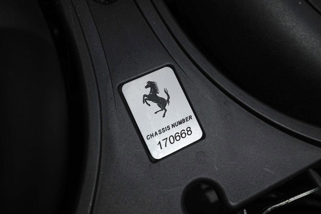 Used 2010 Ferrari California image 25