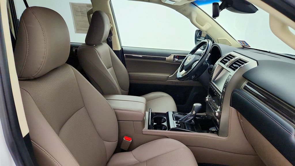 Used 2020 Lexus GX 460 Premium w/ Premium Package AWD/4WD image 25