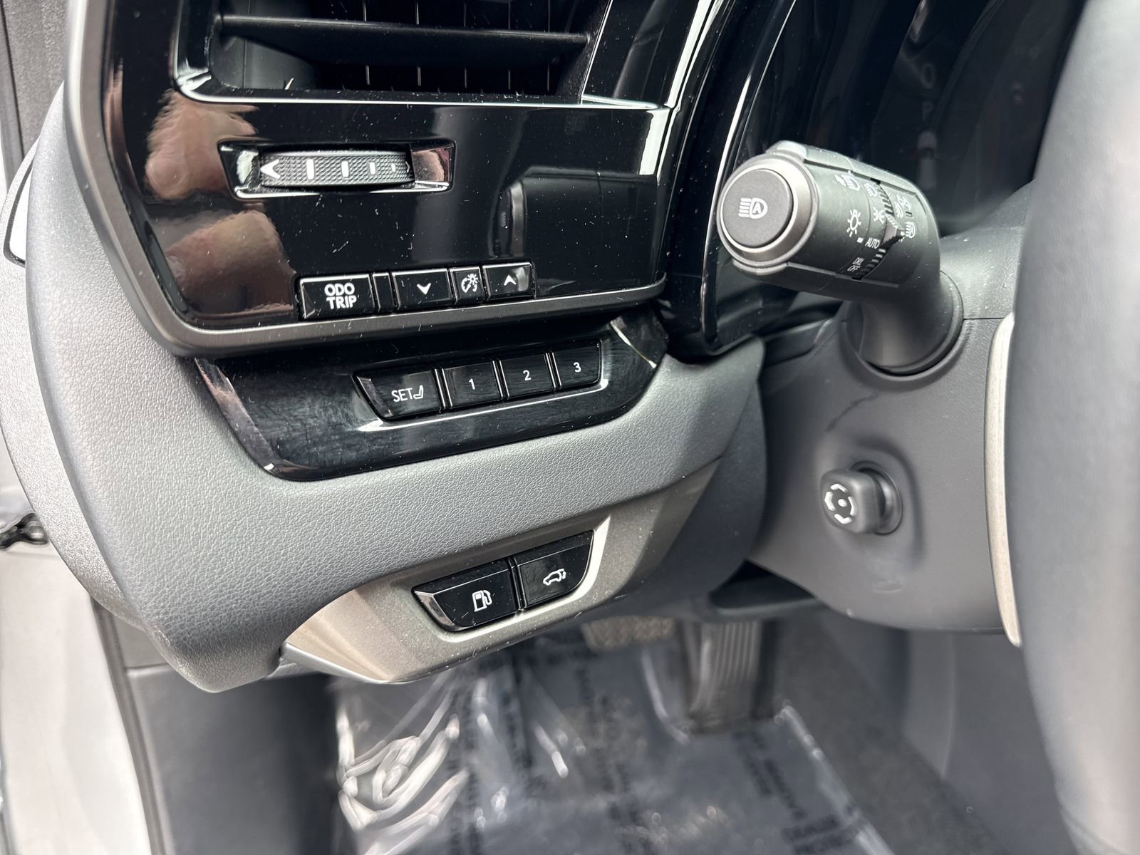 Used 2023 Lexus RX 350 FWD w/ Accessory Package image 41