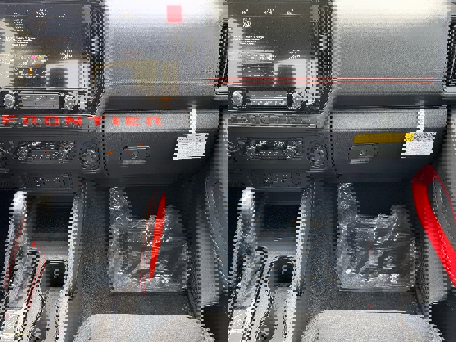 New 2025 Nissan Frontier PRO-4X image 18