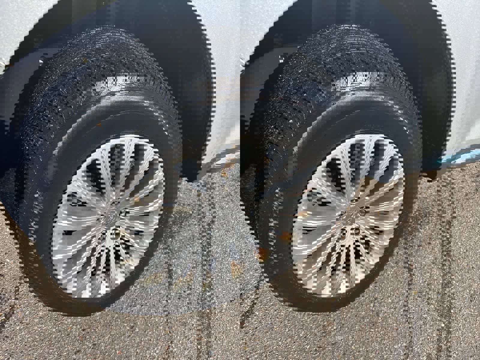 Used 2011 Lincoln MKX AWD image 9