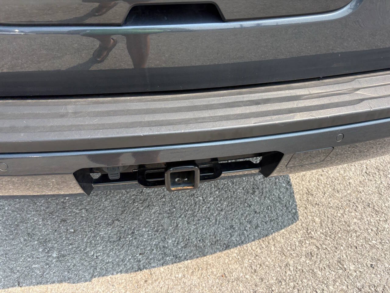 Used 2020 Chevrolet Suburban LT RWD image 9