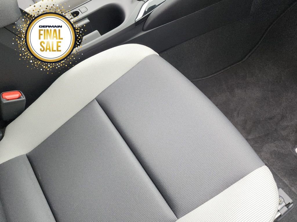 Used 2025 Toyota Corolla LE image 25