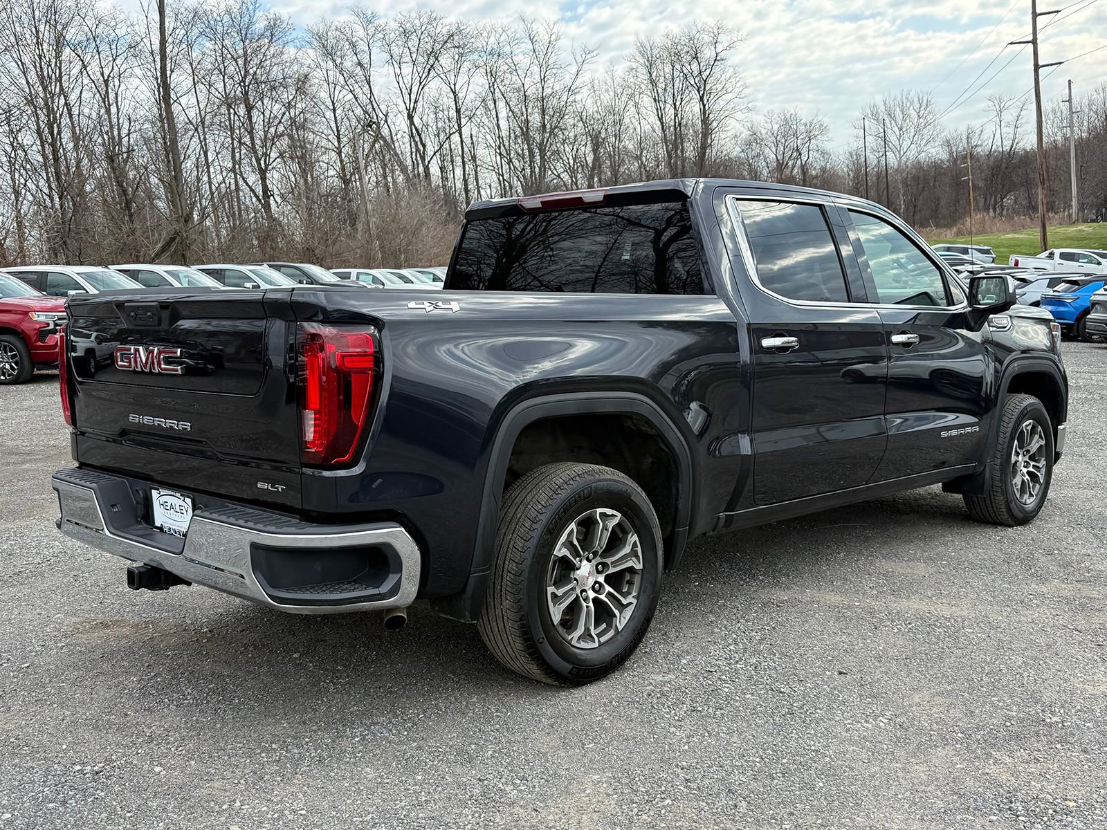 Certified 2026 GMC Sierra 1500 SLT image 6