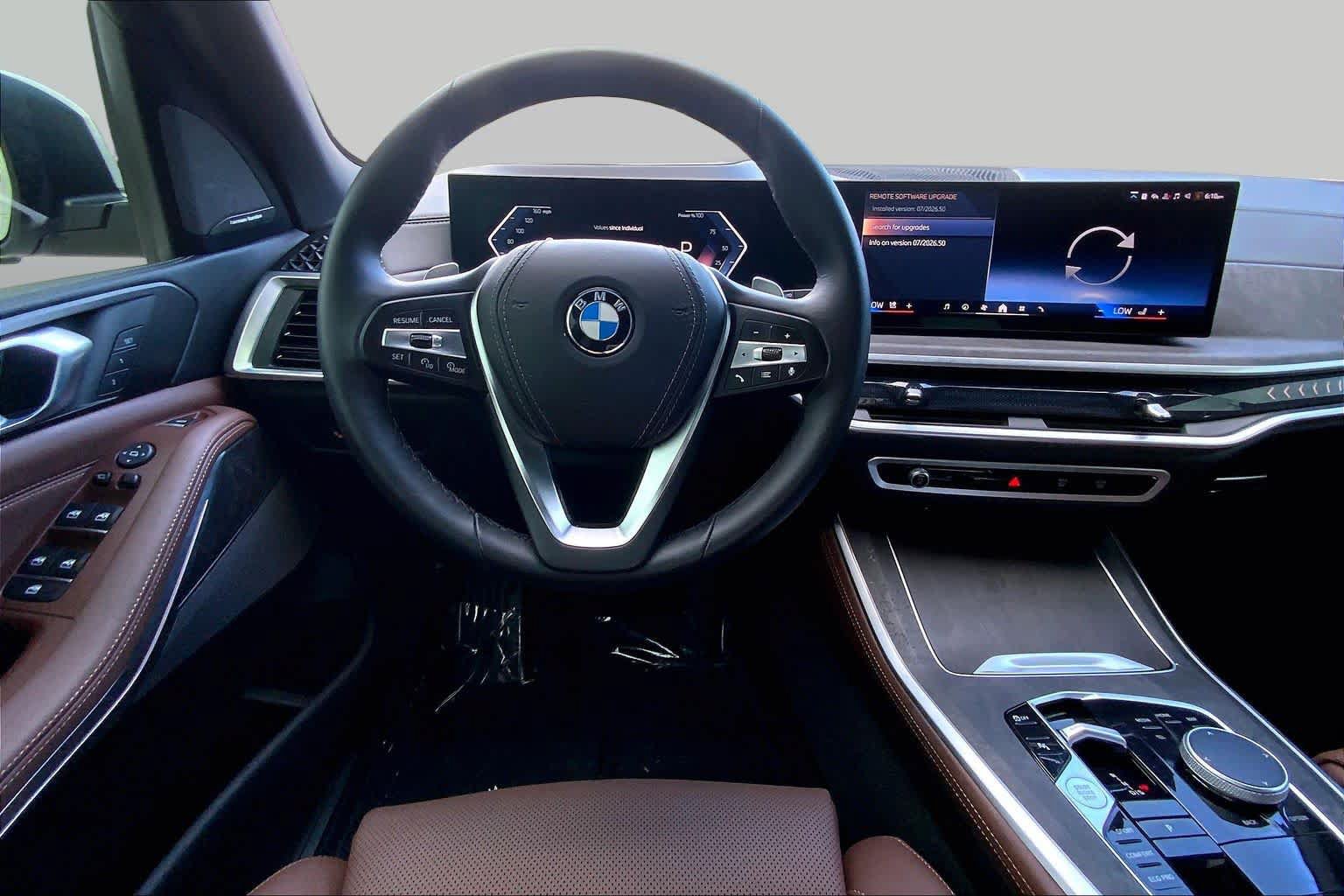 Used 2024 BMW X5 xDrive40i w/ Premium Package AWD/4WD image 6