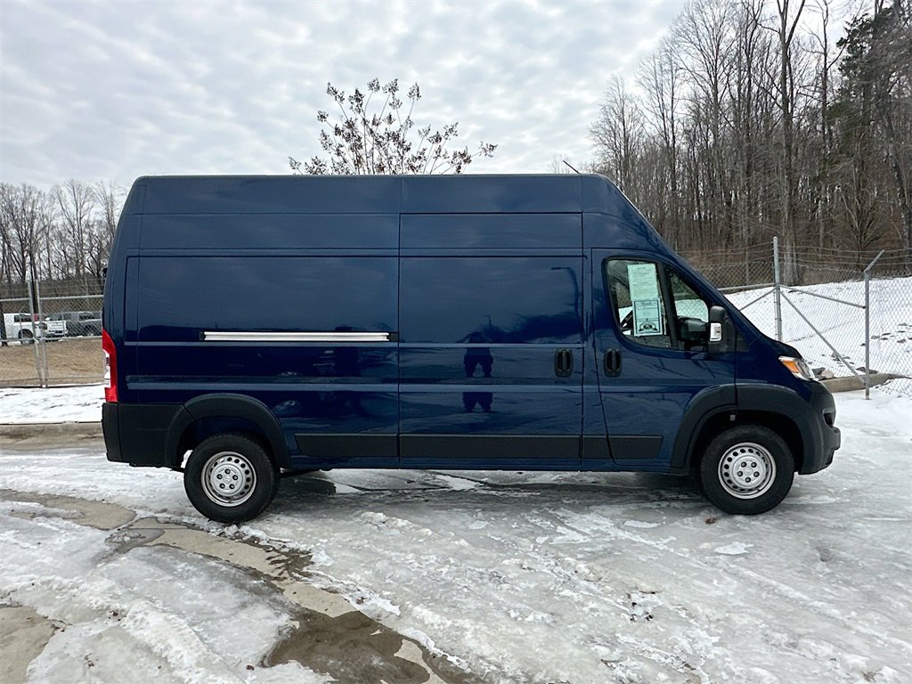 Used 2024 RAM ProMaster 3500 w/ Cold Weather Group image 8