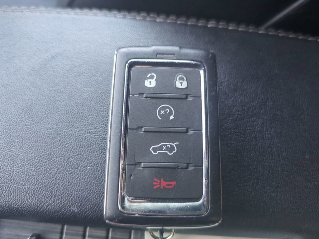 Used 2024 Jeep Wagoneer Series II image 39