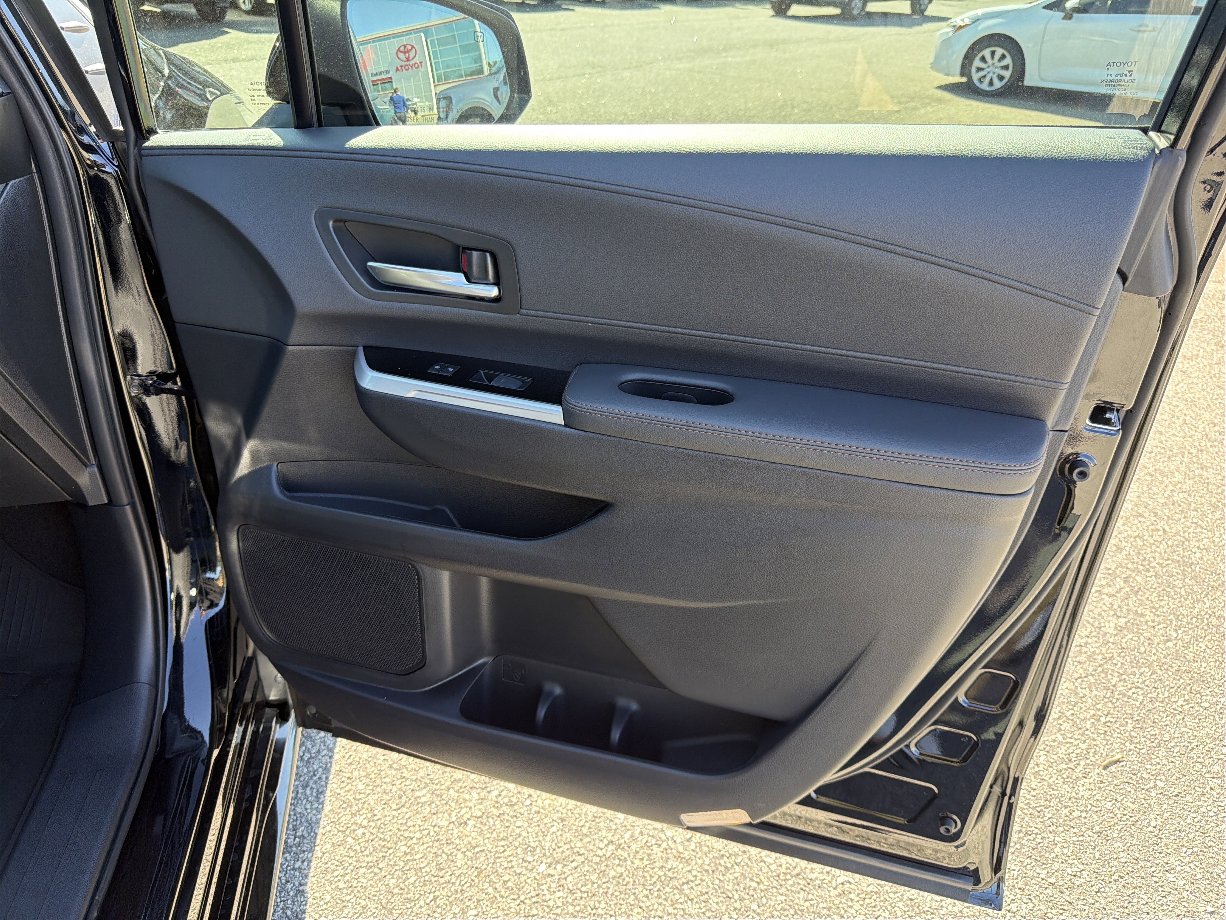 New 2026 Toyota Sienna Limited image 17