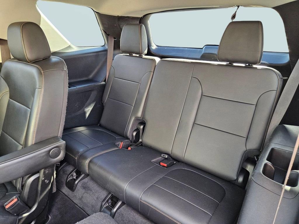 Used 2021 Chevrolet Traverse LT image 33
