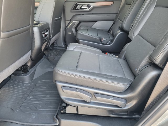 New 2026 GMC Yukon Denali w/ Denali Reserve Package AWD/4WD image 11