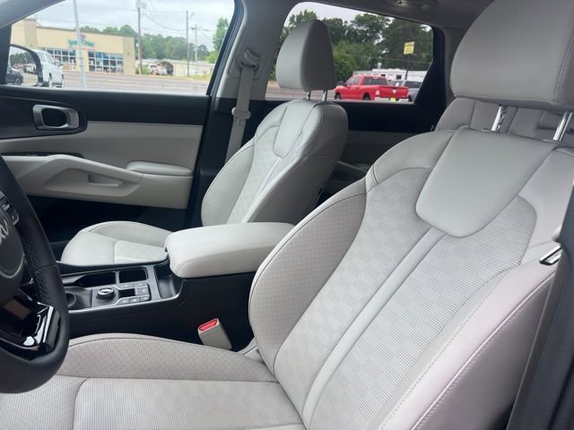Used 2025 Kia Sorento S w/ Panoramic Sunroof Package FWD image 13