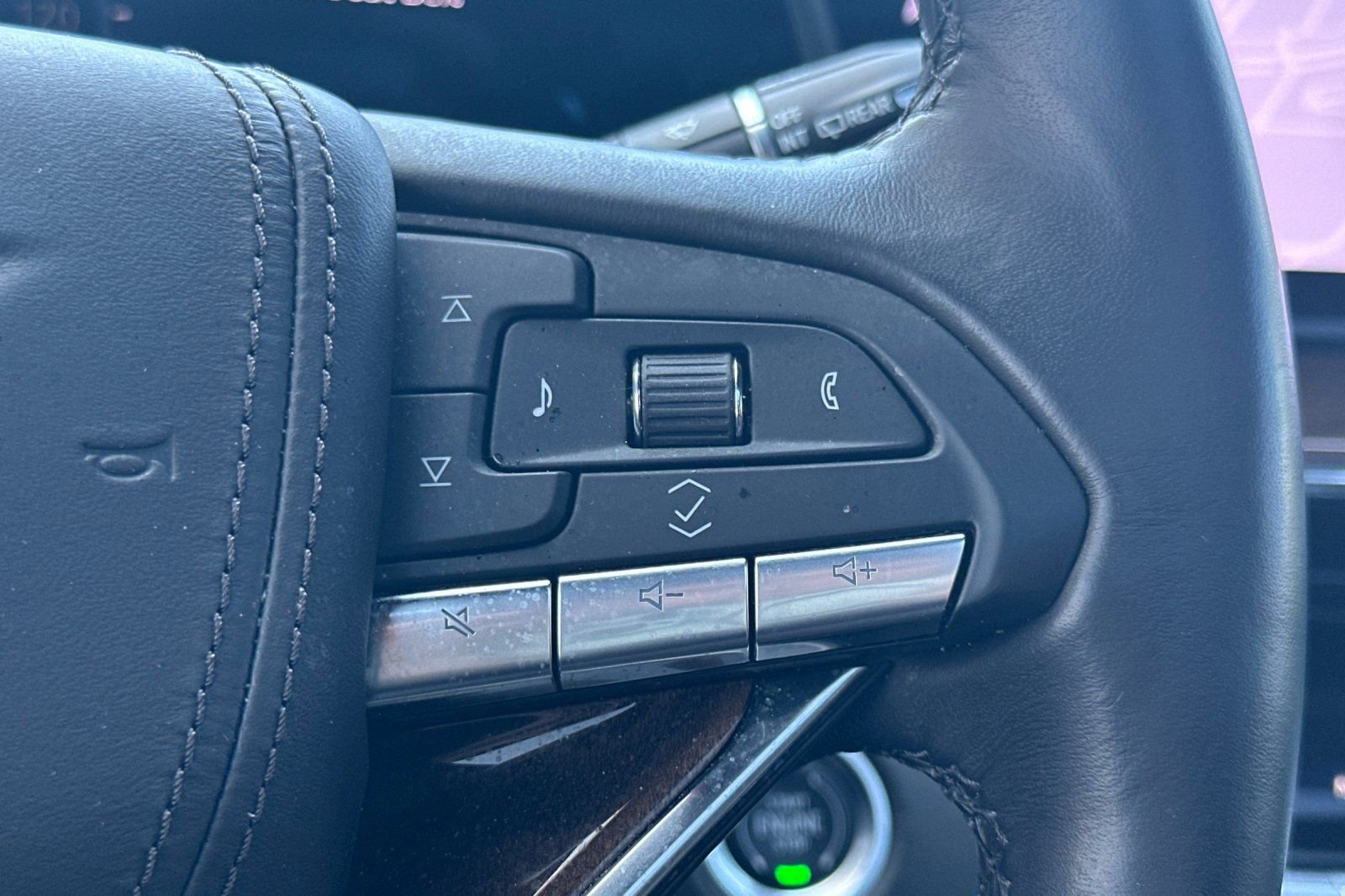 Certified 2024 Cadillac Escalade Sport Platinum image 37