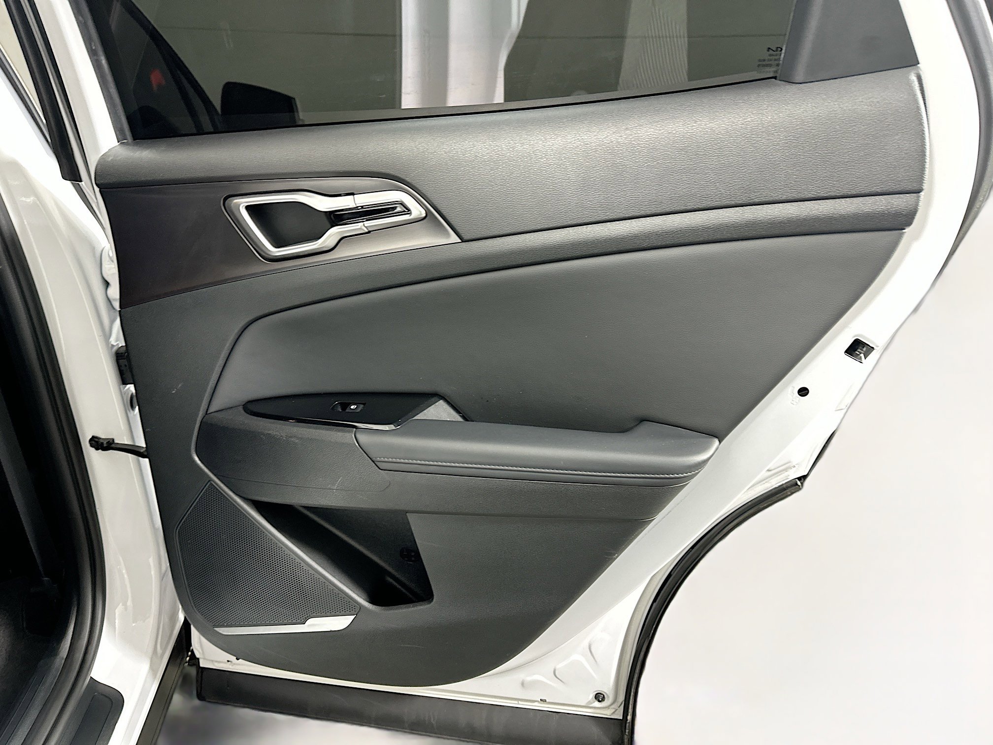 Used 2025 Kia Sportage EX image 31