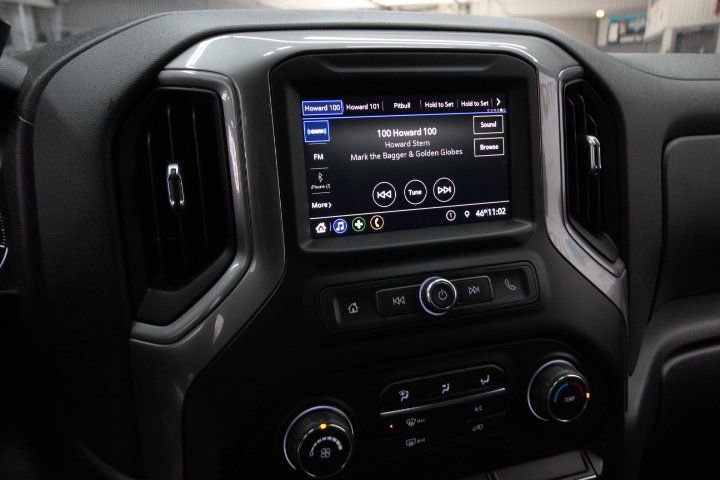 Used 2020 Chevrolet Silverado 1500 Custom w/ Custom Value Package image 16