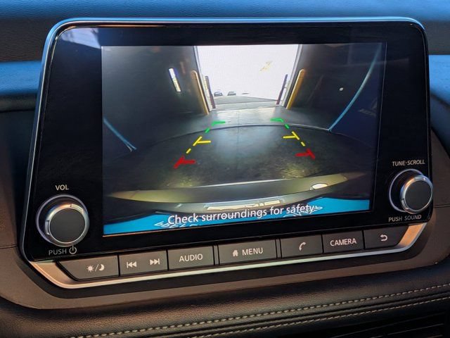 Used 2024 Nissan Rogue SV FWD image 30