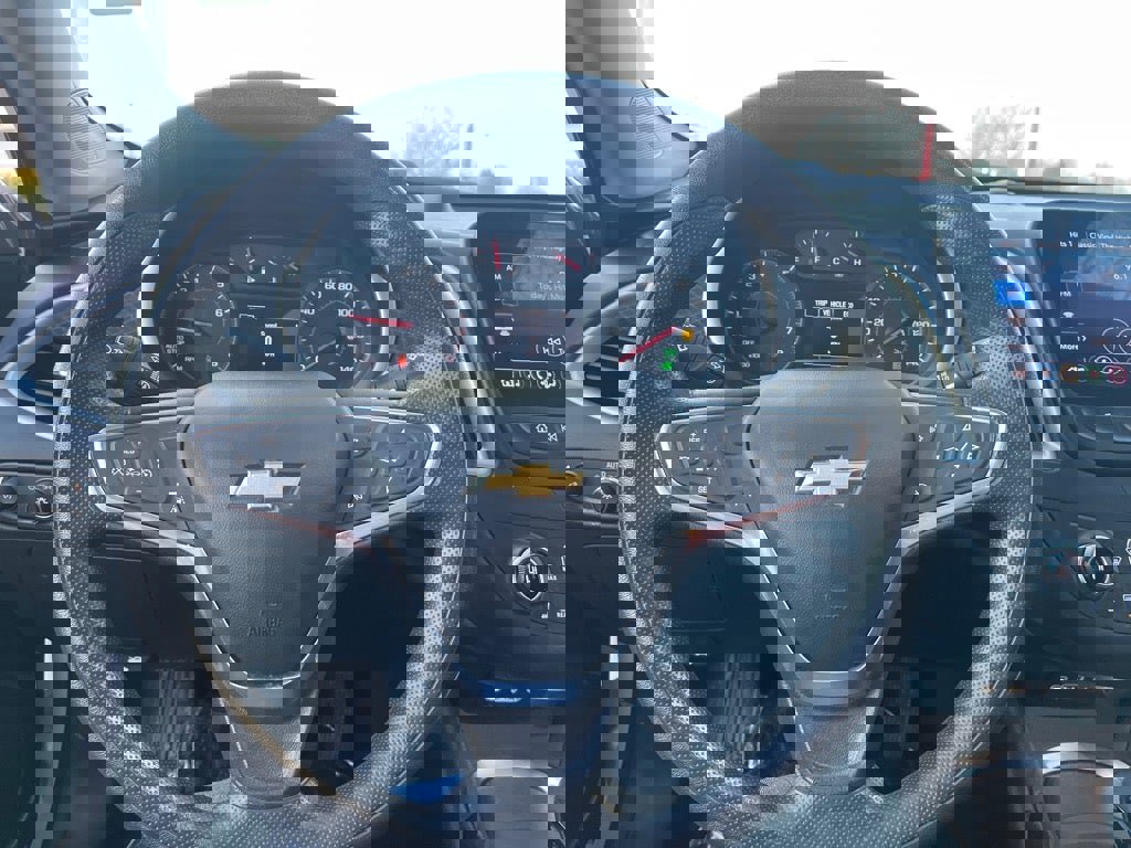 Used 2023 Chevrolet Malibu LT image 9