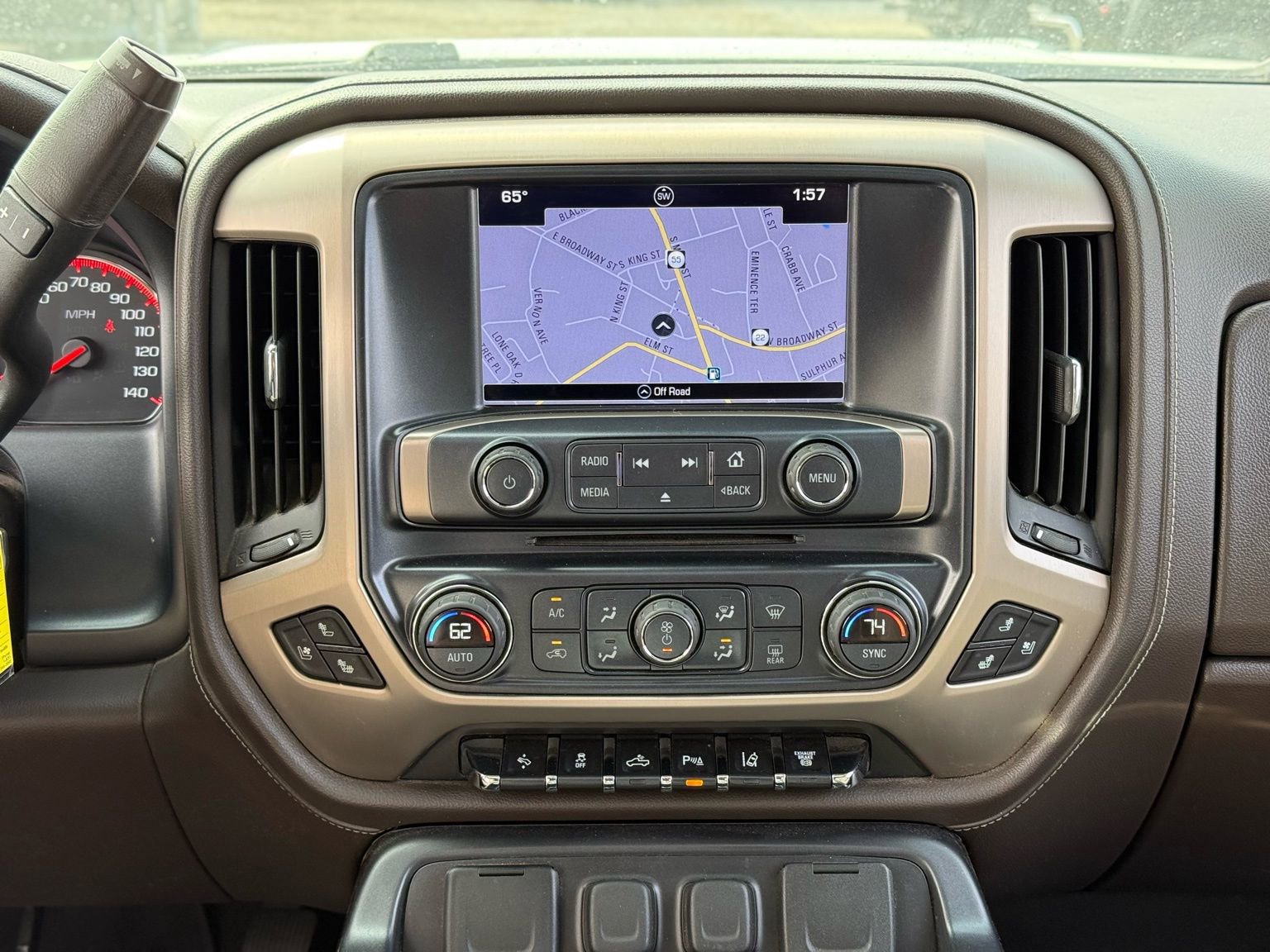 Used 2016 GMC Sierra 2500 Denali w/ Duramax Plus Package image 24