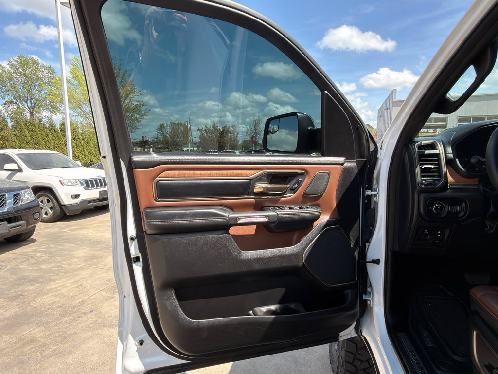 Used 2023 RAM 1500 Limited AWD/4WD image 14