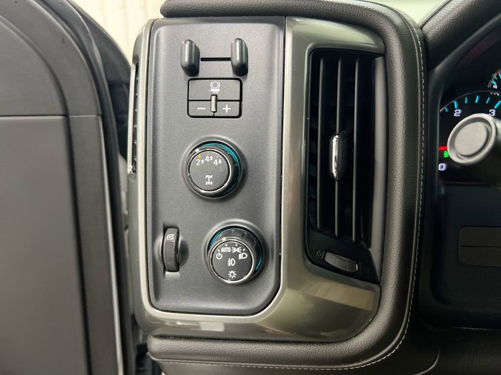 Used 2019 Chevrolet Silverado 2500 LTZ w/ Duramax Plus Package AWD/4WD image 19
