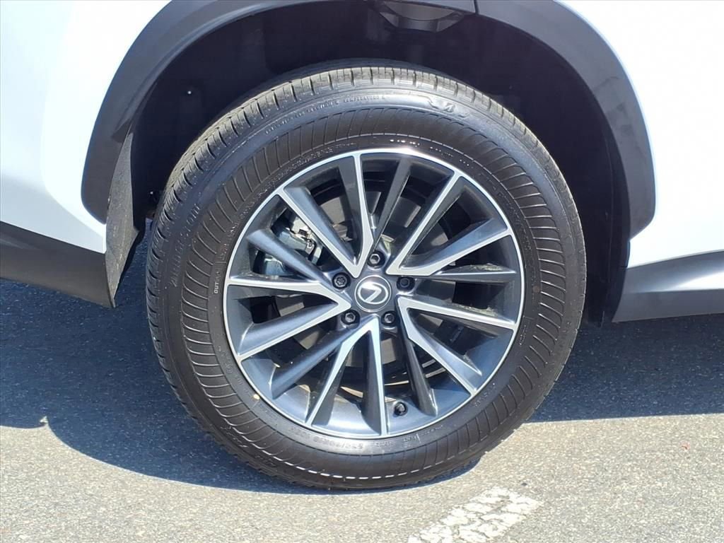 Used 2025 Lexus NX 350h AWD w/ Accessory Package (Z2) image 31