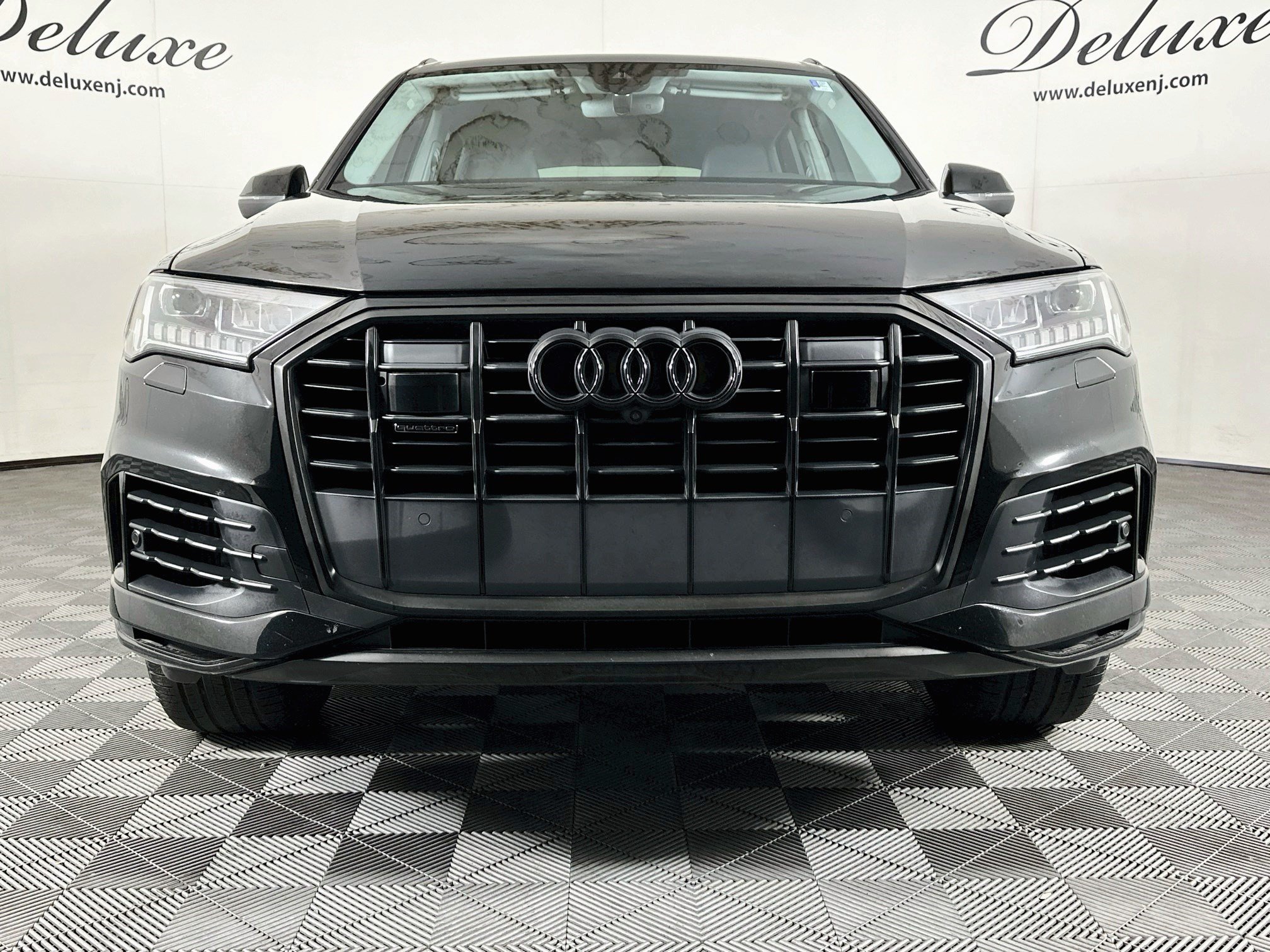 Used 2023 Audi Q7 3.0T Premium w/ Convenience Package AWD/4WD image 2