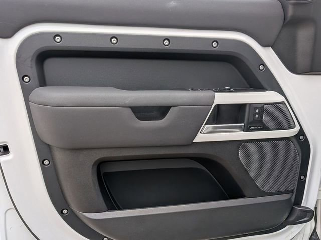 Used 2023 Land Rover Defender 110 S image 14