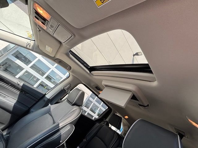 Used 2025 Honda Odyssey Elite image 15