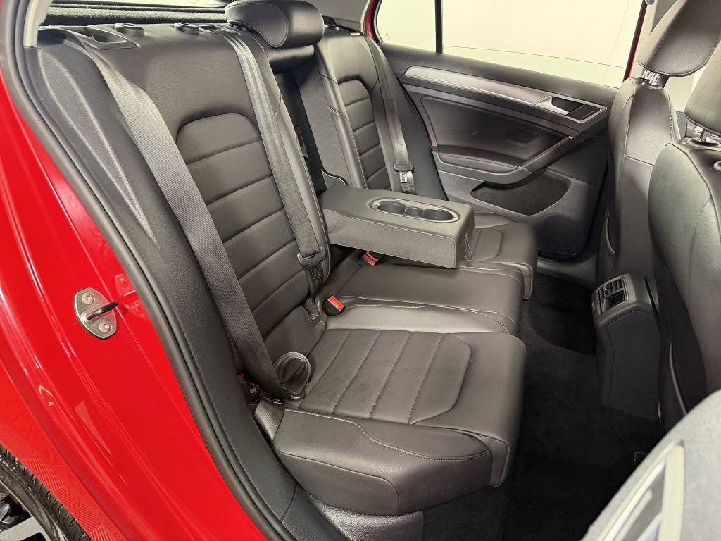 Used 2015 Volkswagen Golf SE w/ Lighting Package image 17