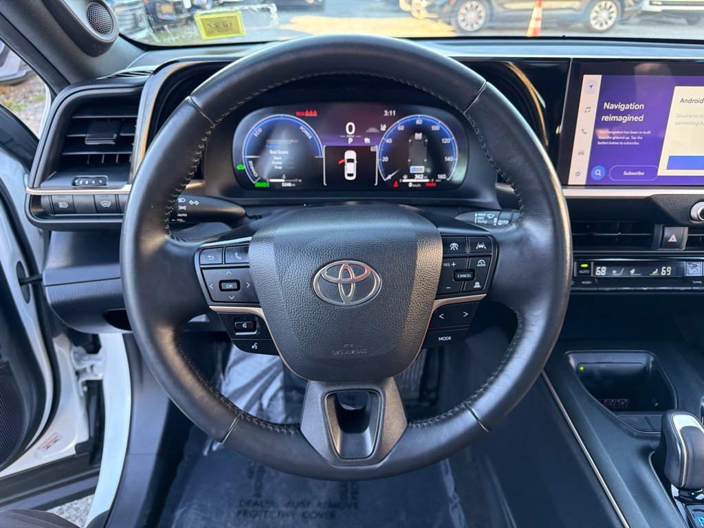 Used 2023 Toyota Crown AWD/4WD image 30