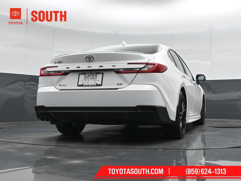 Used 2025 Toyota Camry SE w/ Convenience Package FWD image 39