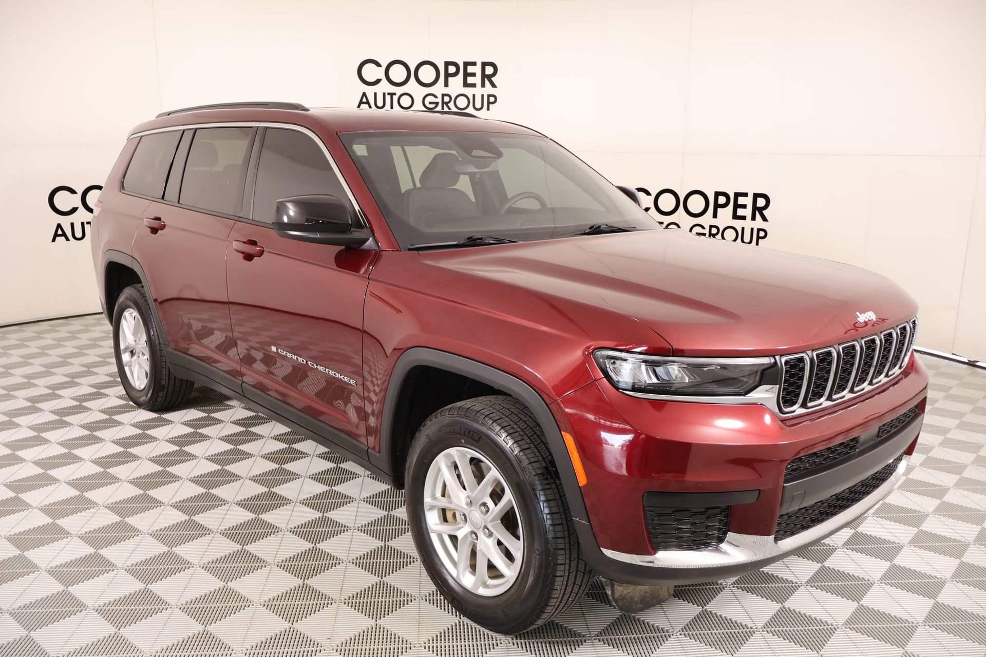 Used 2024 Jeep Grand Cherokee L Laredo w/ Luxury Tech Group I