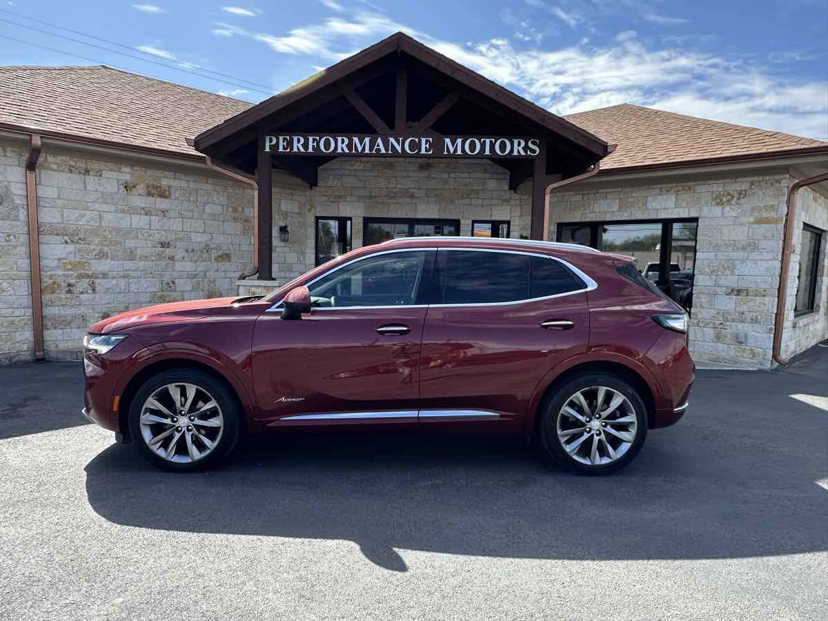 Used 2021 Buick Envision Avenir w/ Technology Package II image 2
