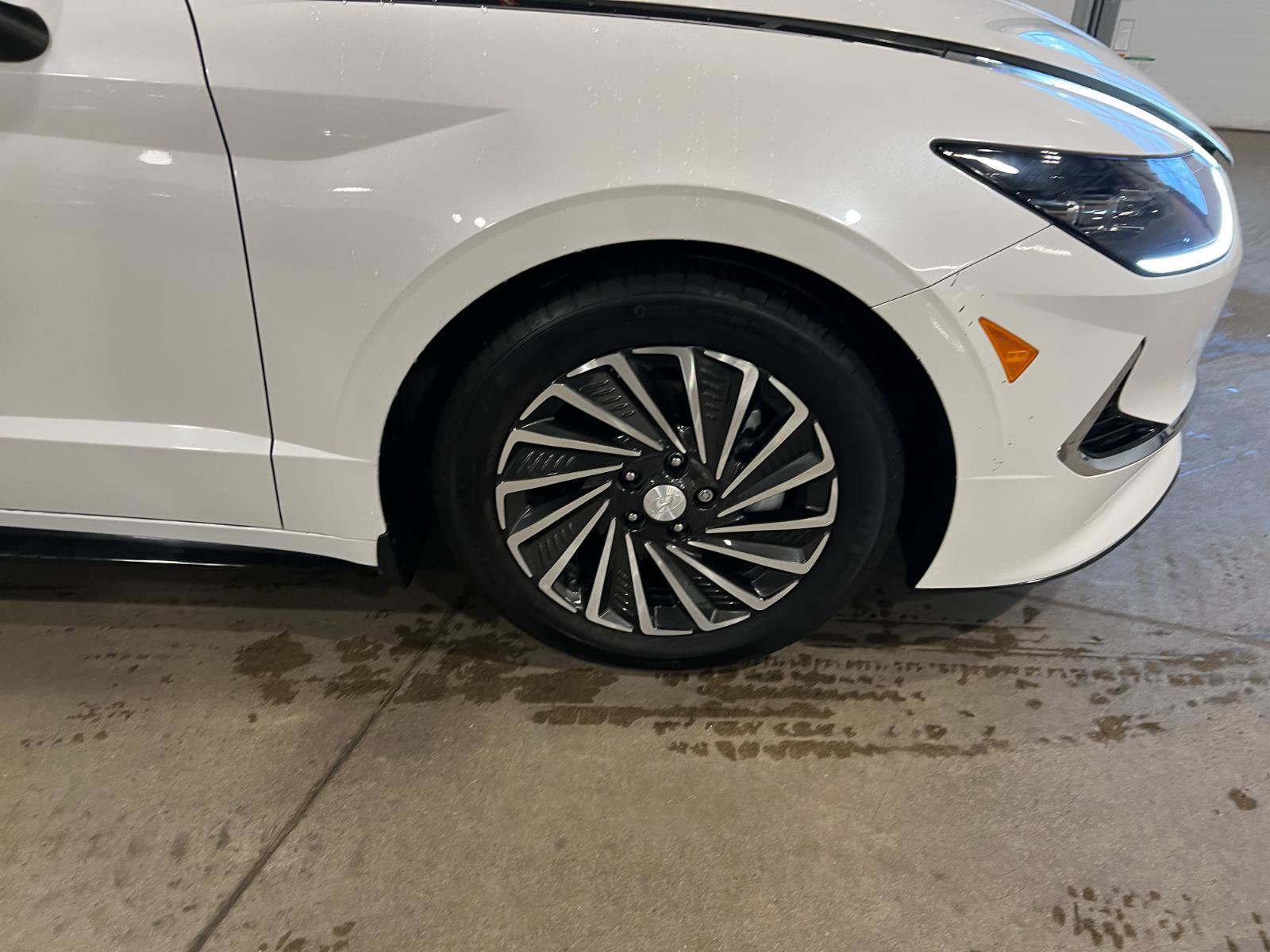 Used 2021 Hyundai Sonata Limited FWD image 40