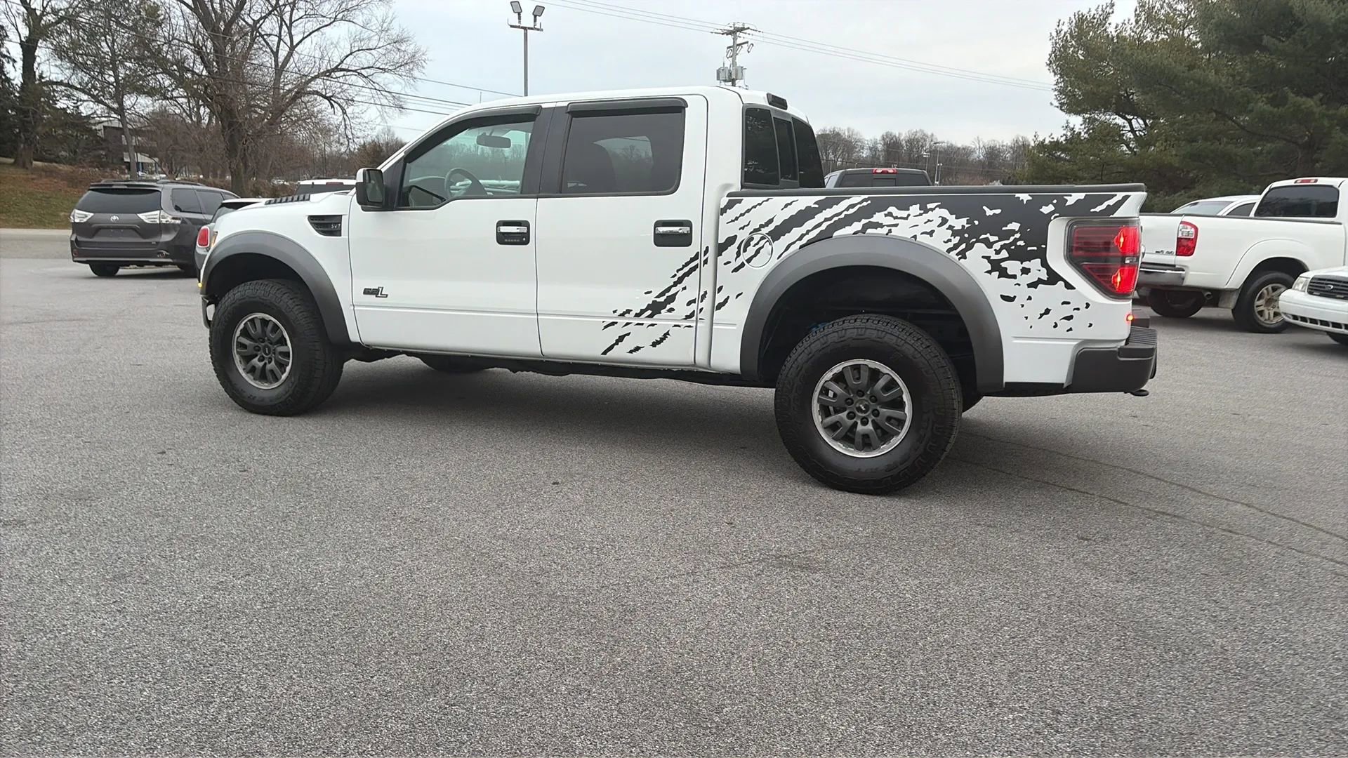 Used 2011 Ford F150 Raptor w/ Raptor Luxury Pkg image 10